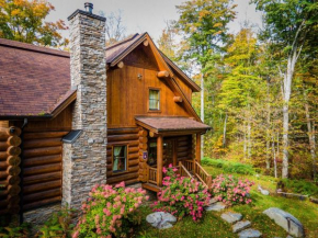 Chalet Ty Rhuddin - 4 BDR with Lake Access, Hot Tub and Pool Table